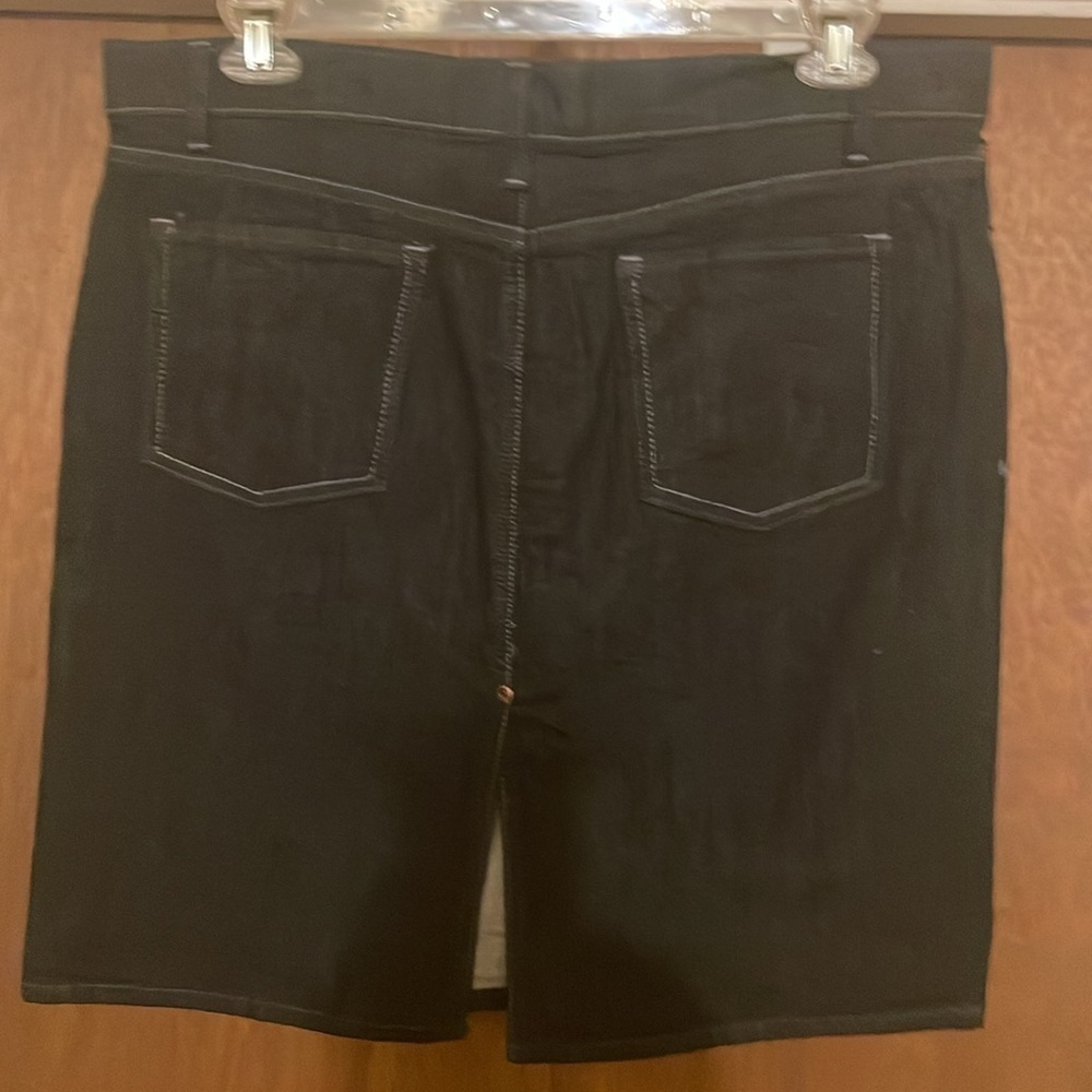 Old Navy dark denim mini skirt size 14 - Picture 2 of 3